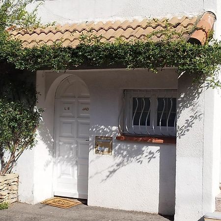 Apartamento LE JAD Joli F2 proche Gare, Arènes avec terrasse privée Nimes Exterior foto