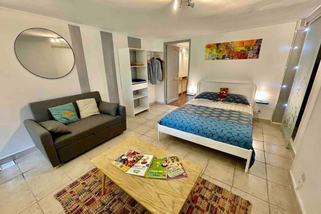 Apartamento LE JAD Joli F2 proche Gare, Arènes avec terrasse privée Nimes Exterior foto
